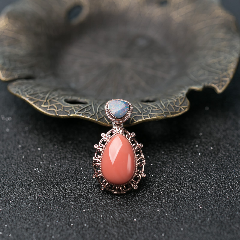 18K深水珊瑚吊坠-红掌柜