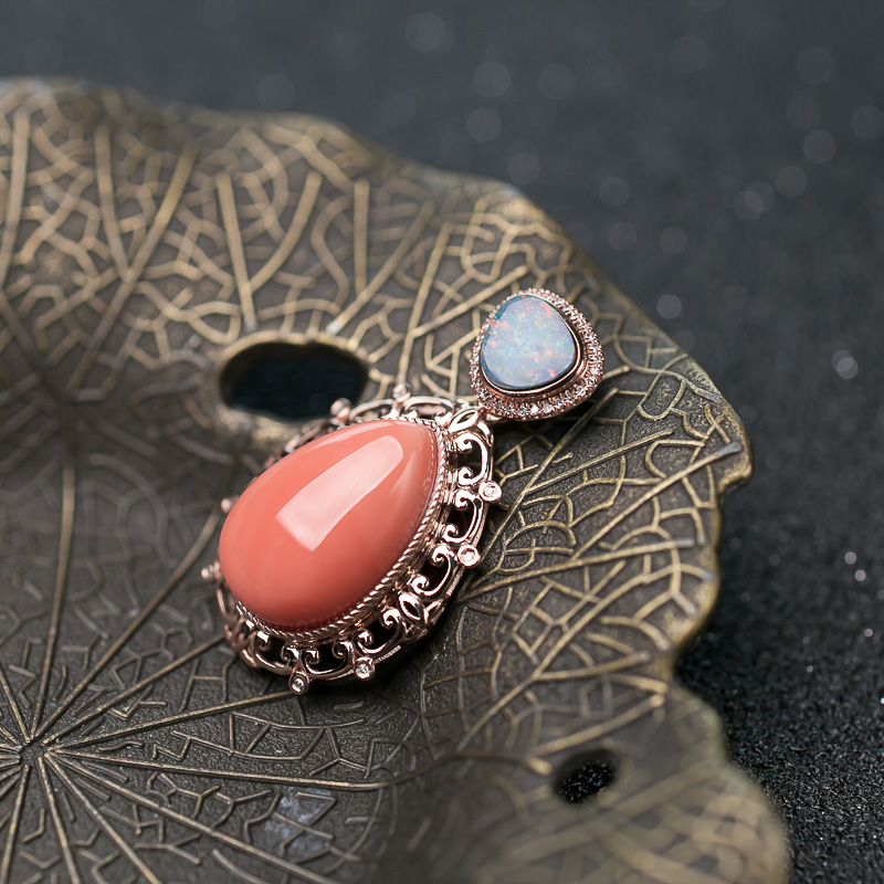 台湾深水珊瑚吊坠-红掌柜