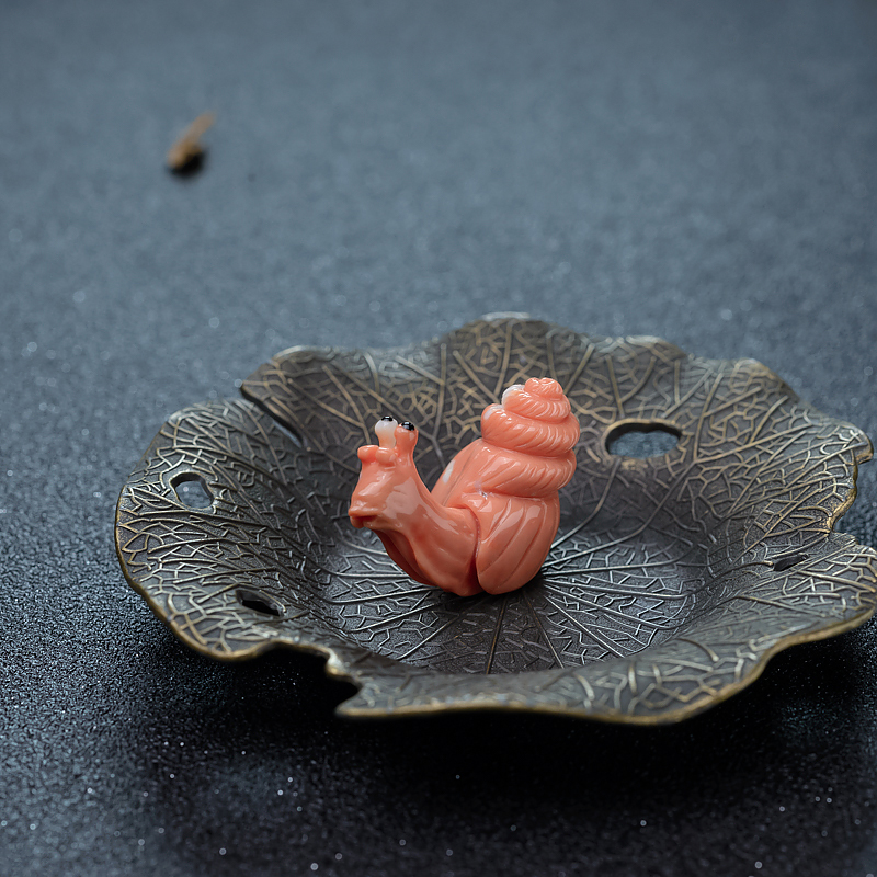 台湾天然MOMO珊瑚蜗牛小摆件-红掌柜