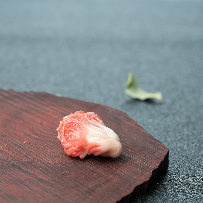 天然MOMO珊瑚白菜吊坠-红掌柜