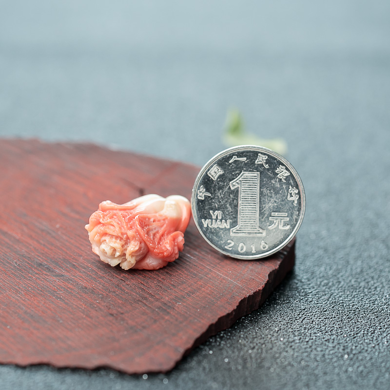 MOMO珊瑚白菜挂坠-红掌柜