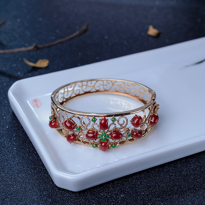 18K金镶钻天然阿卡正红珊瑚手镯-红掌柜