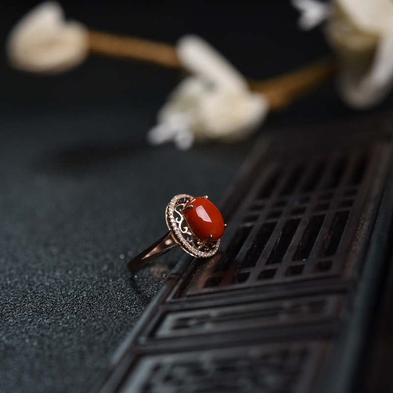 18K金镶钻天然沙丁朱红珊瑚戒指-红掌柜