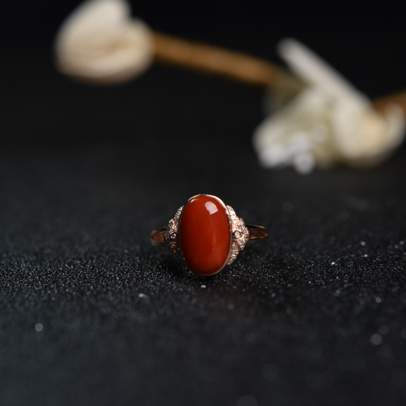 18K金镶钻天然沙丁朱红珊瑚戒指-红掌柜