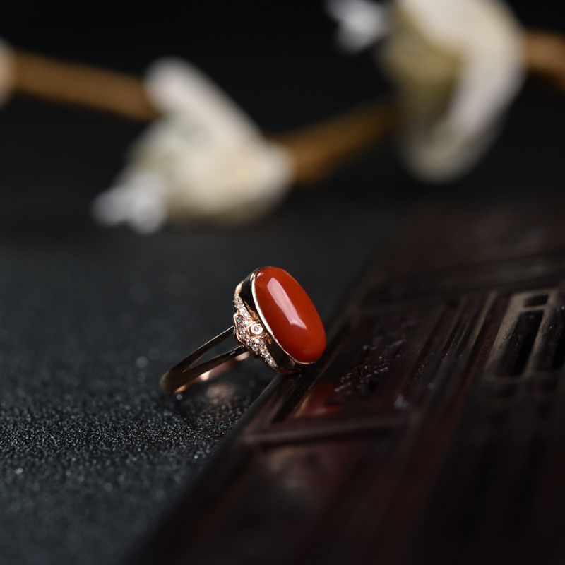 18K金镶钻沙丁朱红珊瑚戒指-红掌柜