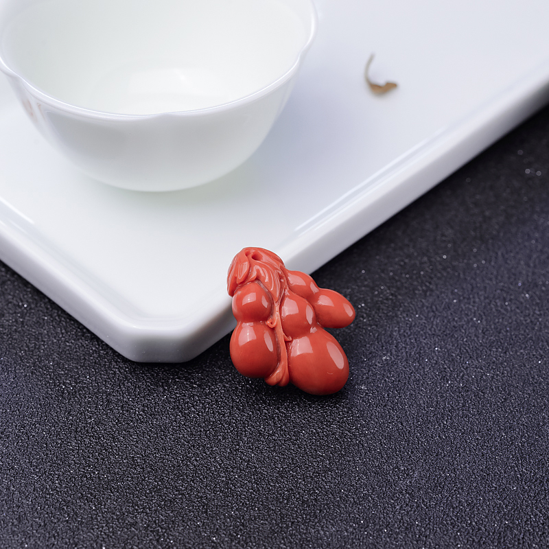 MOMO珊瑚葫芦吊坠-红掌柜