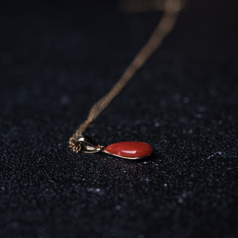 阿卡珊瑚水滴项链-红掌柜