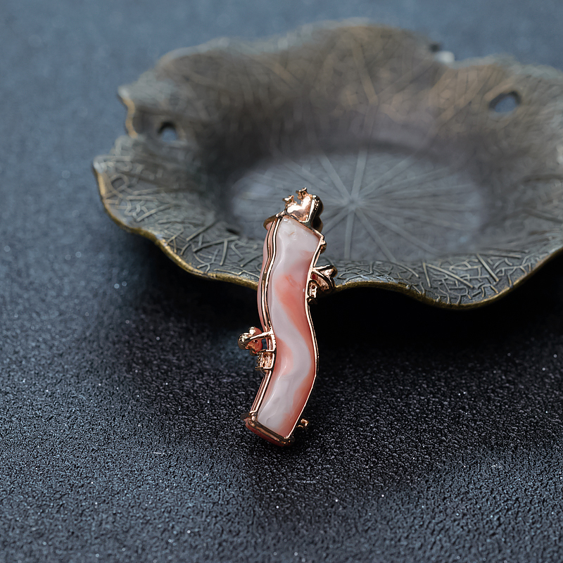 18K金镶珊瑚吊坠-红掌柜