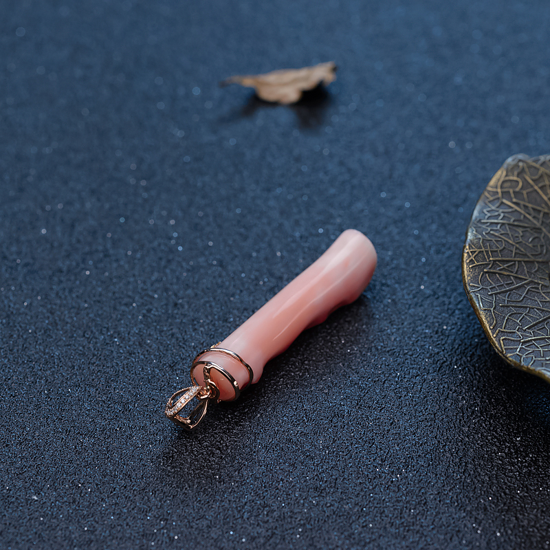 金镶钻深水珊瑚吊坠-红掌柜