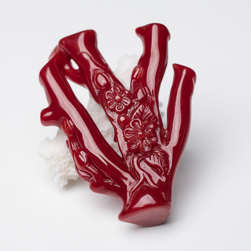 阿卡牛血红珊瑚雕花原枝吊坠-红掌柜