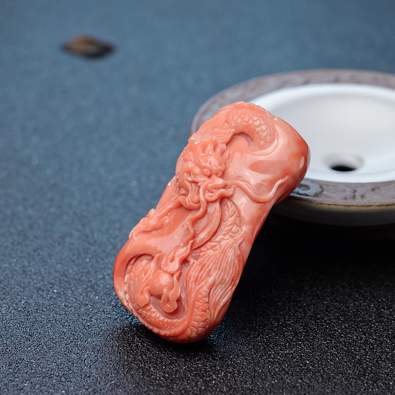 天然MOMO珊瑚龙吊坠-红掌柜