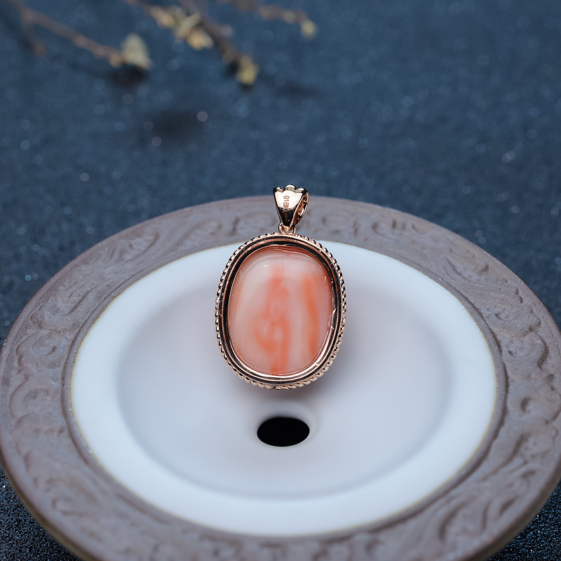 珊瑚美女吊坠-红掌柜