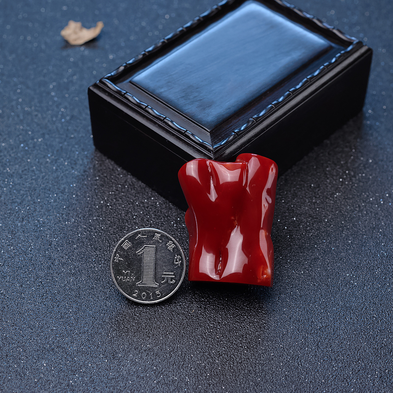 日本牛血红珊瑚戒面-红掌柜