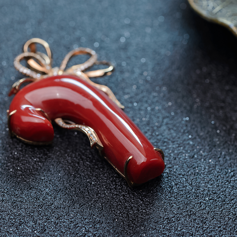 天然日本阿卡珊瑚吊坠-红掌柜