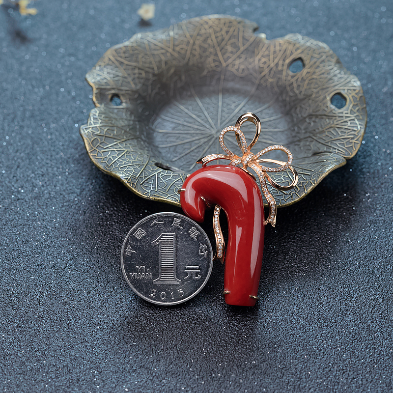 18K天然日本阿卡珊瑚吊坠-红掌柜