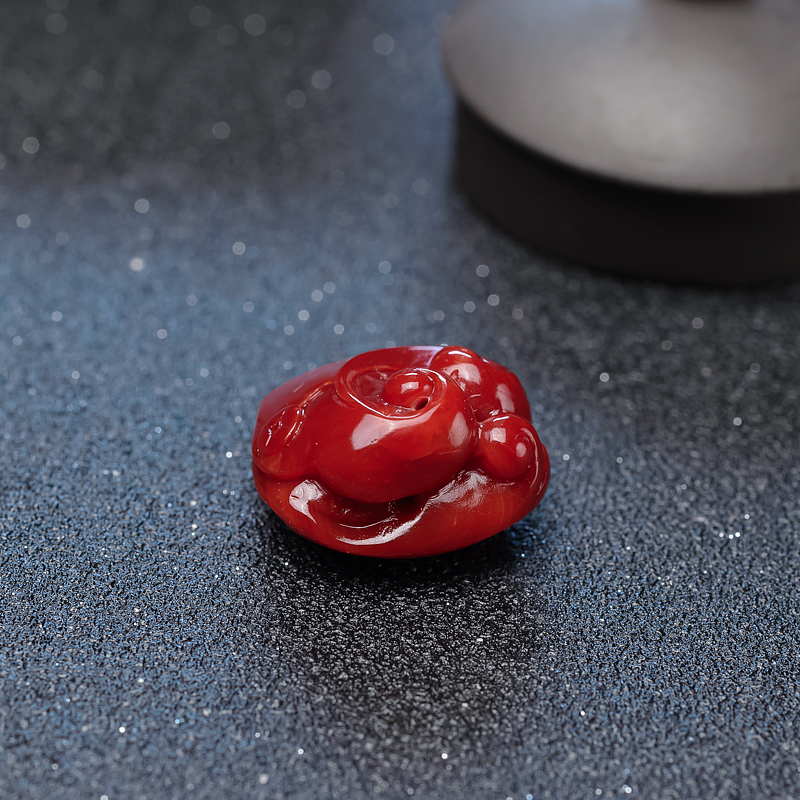 阿卡牛血红珊瑚吊坠-红掌柜