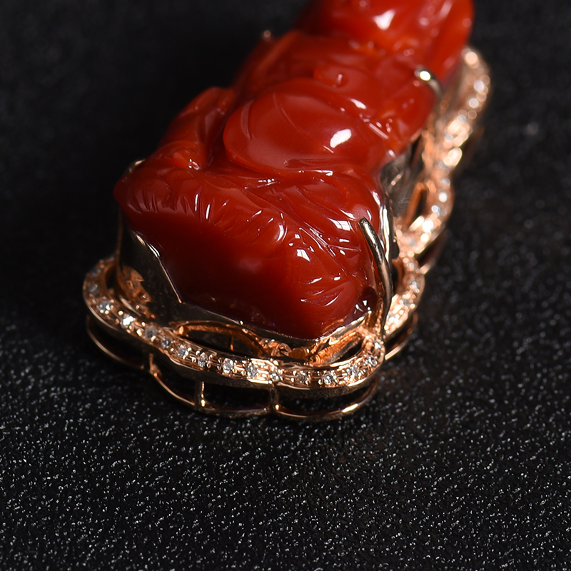 日本18K金镶钻阿卡牛血红珊瑚观音吊坠 - 红掌柜