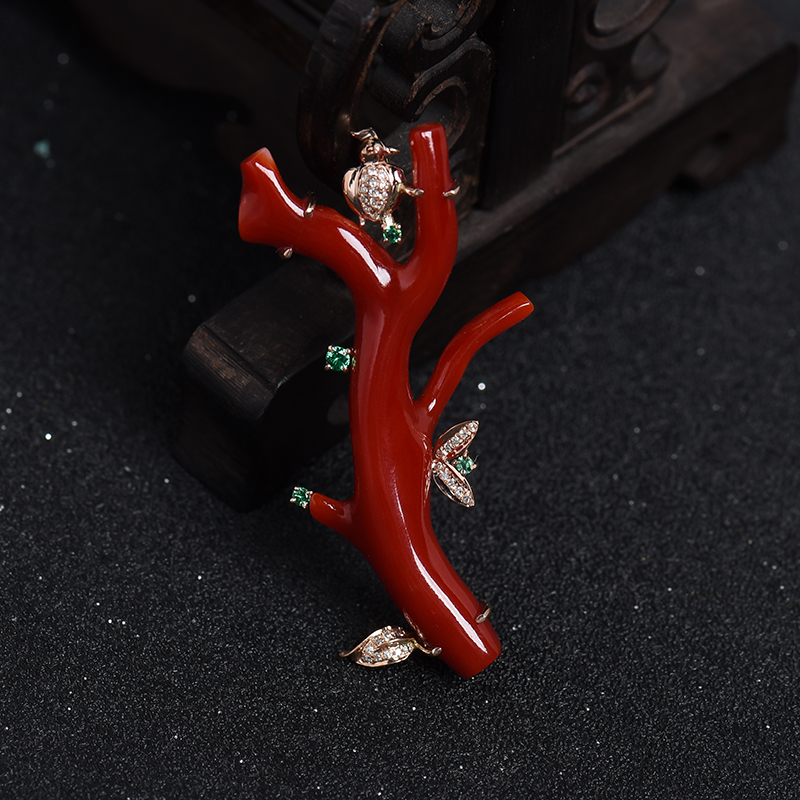 18K金镶钻阿卡珊瑚原枝-红掌柜