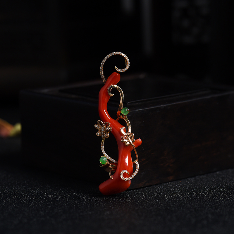 18K金意大利天然沙丁正红珊瑚原枝吊坠 - 红掌柜