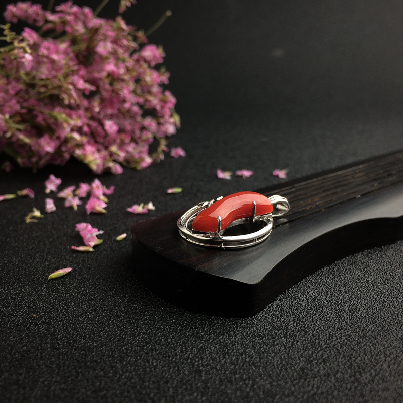 日本18K金镶钻阿卡红珊瑚吊坠 - 红掌柜