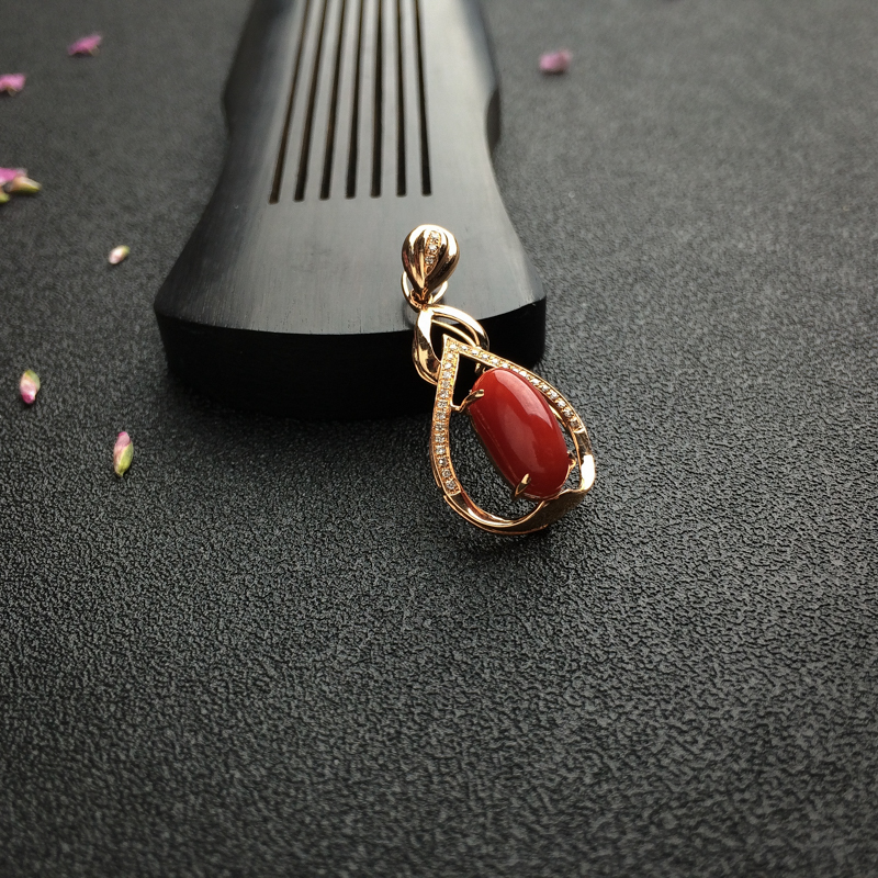 18K金镶钻阿卡红珊瑚吊坠 - 红掌柜