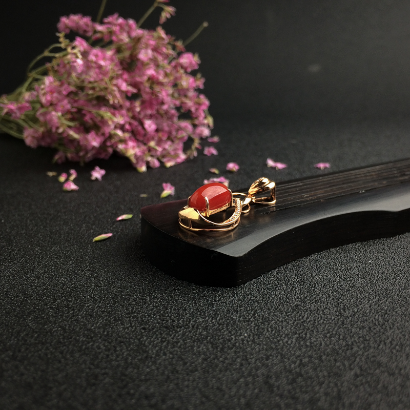 日本18K金镶钻阿卡红珊瑚吊坠 - 红掌柜