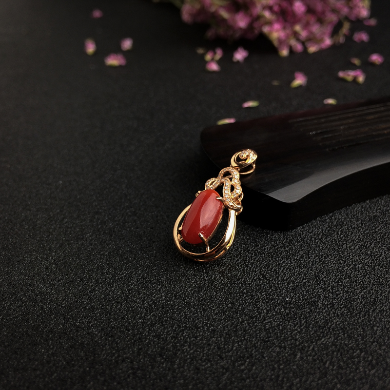 18K金镶钻阿卡红珊瑚吊坠 - 红掌柜