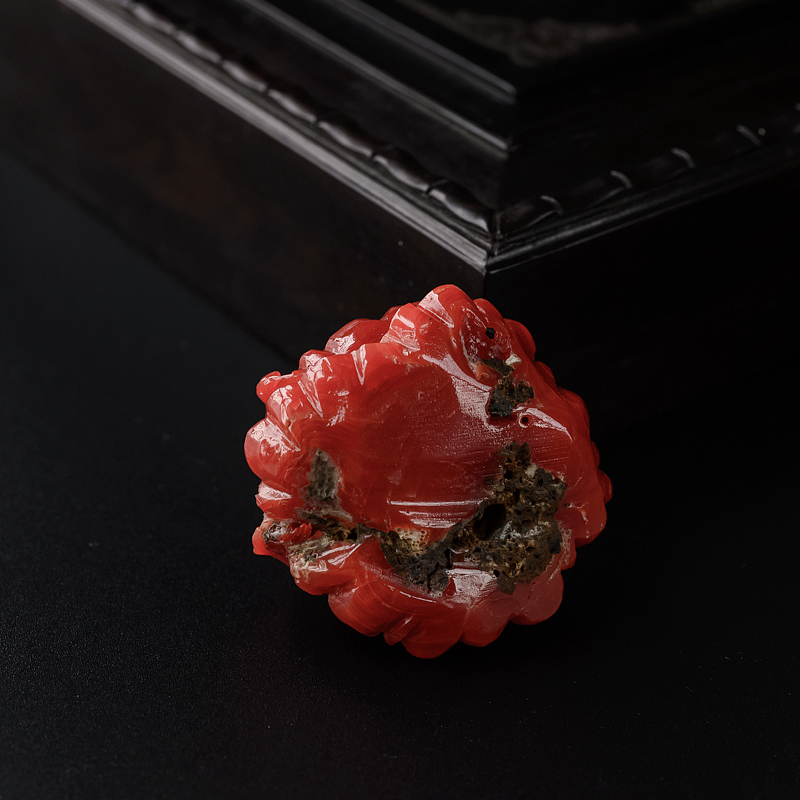 日本天然牛血红珊瑚牡丹花吊坠-红掌柜