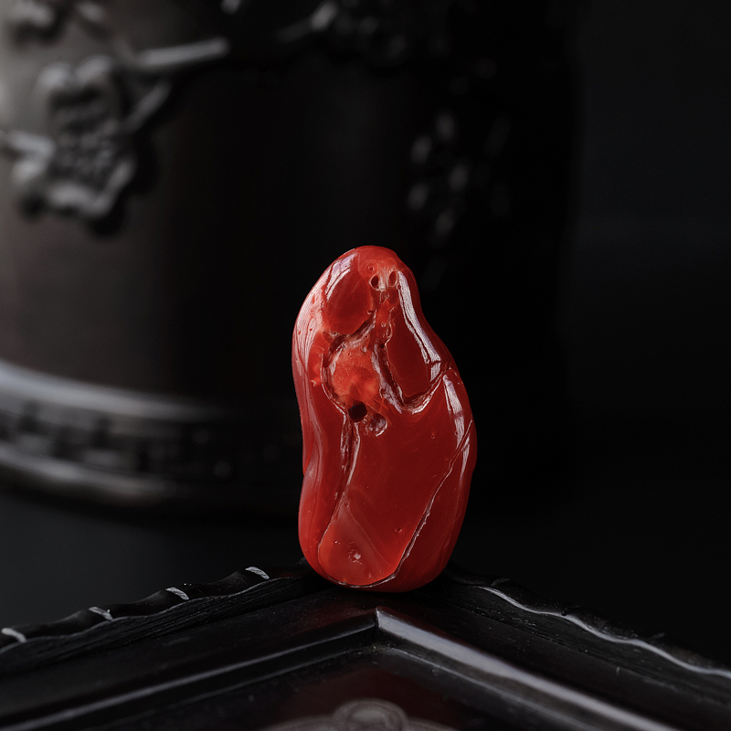 日本天然牛血红珊瑚观音头像吊坠-红掌柜