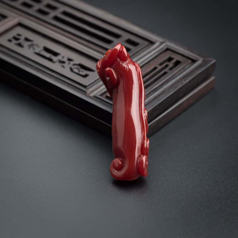 天然阿卡牛血红珊瑚吊坠-红掌柜