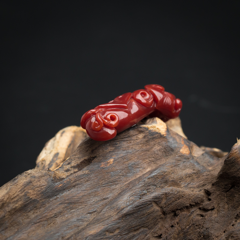 阿卡牛血红珊瑚吊坠-红掌柜