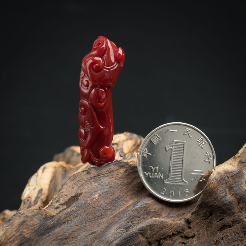 牛血红珊瑚吊坠-红掌柜