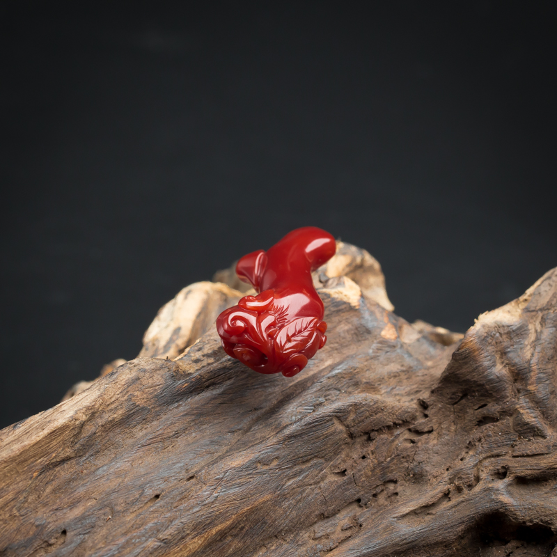 阿卡牛血红如意珊瑚吊坠-红掌柜