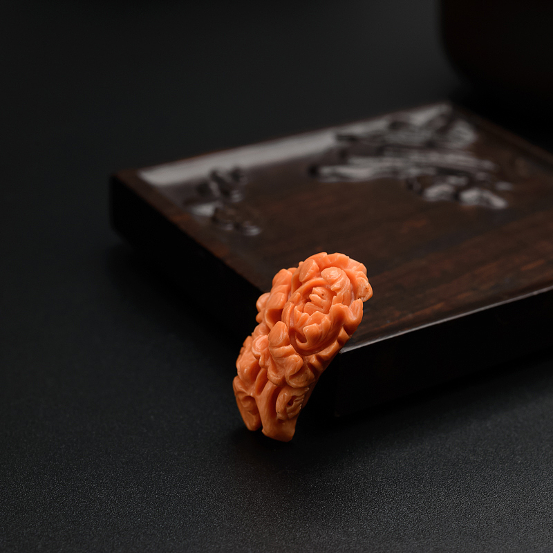 天然MOMO红珊瑚牡丹花吊坠-红掌柜
