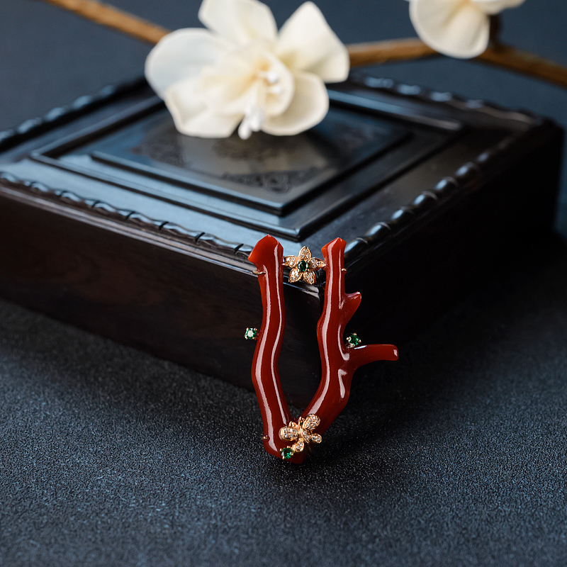 日本天然18K金镶钻阿卡红珊瑚树枝吊坠 - 红掌柜