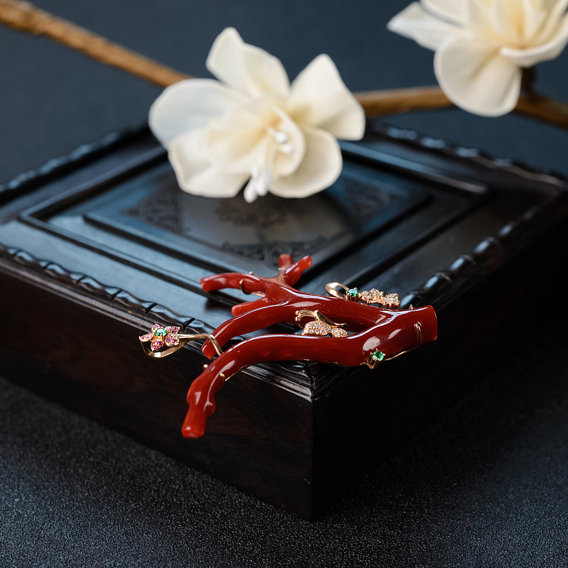 天然18K金镶钻阿卡红珊瑚树枝吊坠 - 红掌柜