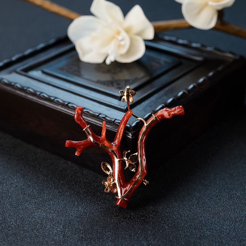 阿卡红珊瑚树枝吊坠 - 红掌柜