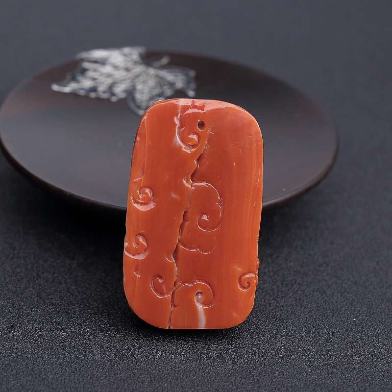 橘红珊瑚龙牌吊坠 - 红掌柜