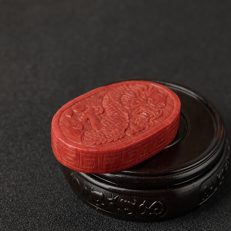 意大利拼接沙丁珊瑚龙牌吊坠-红掌柜