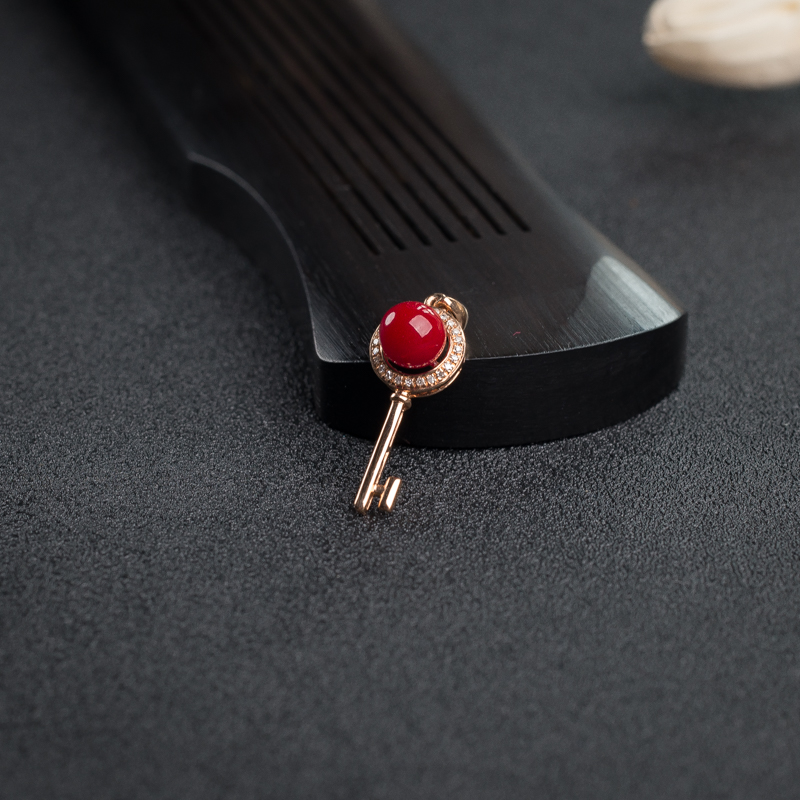 18K金镶钻阿卡深红珊瑚吊坠 - 红掌柜