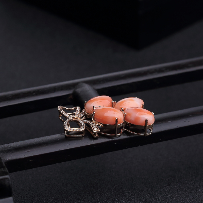 18k金镶台湾天然粉色珊瑚吊坠-红掌柜