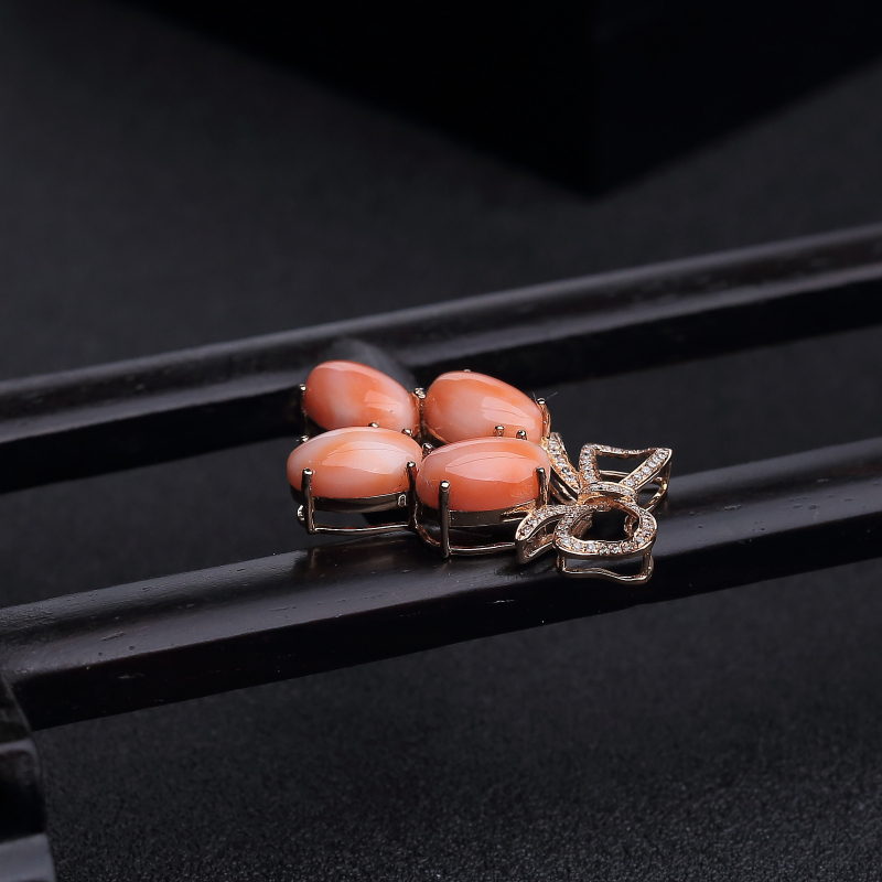 18k金镶台湾天然MISU珊瑚吊坠-红掌柜