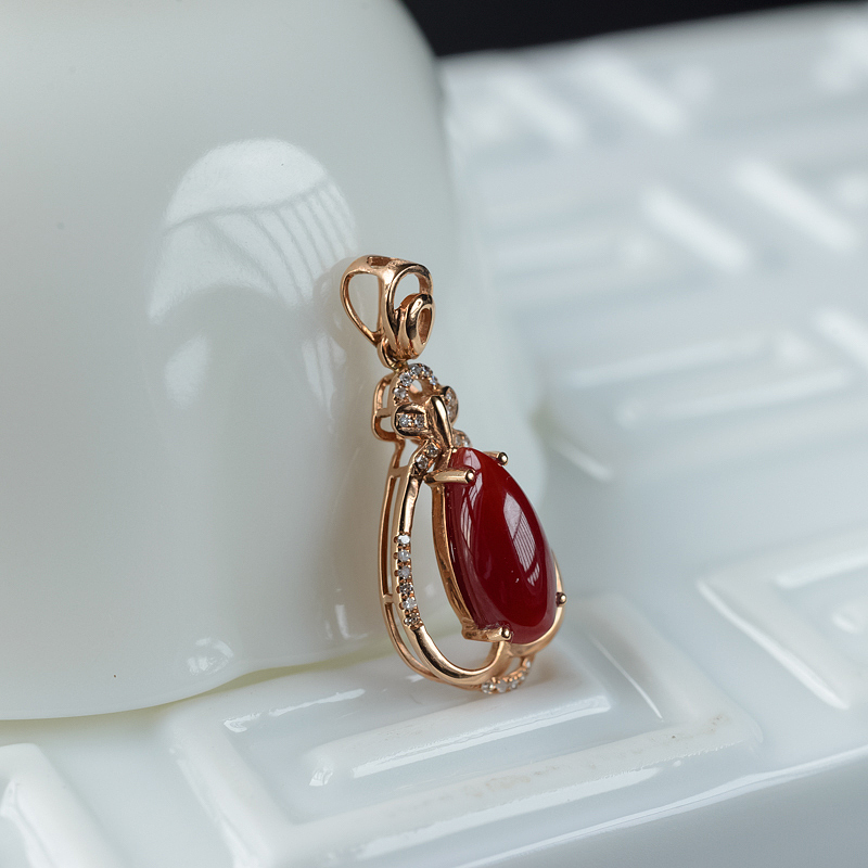 阿卡牛血红珊瑚吊坠-红掌柜