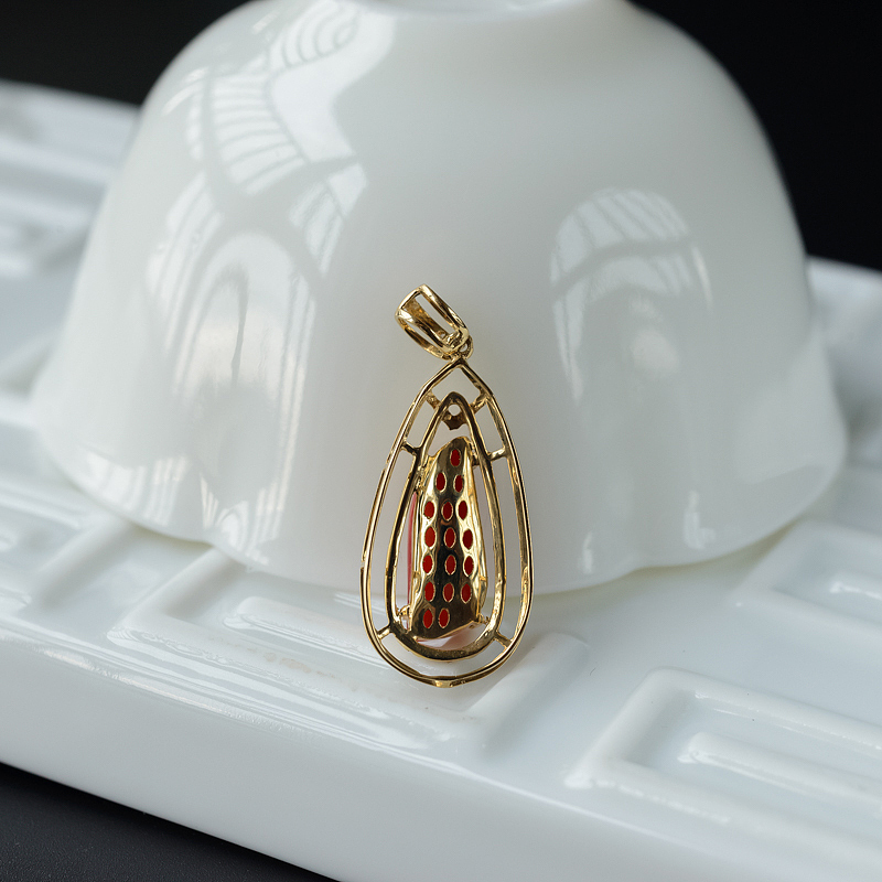 牛血红珊瑚吊坠-红掌柜