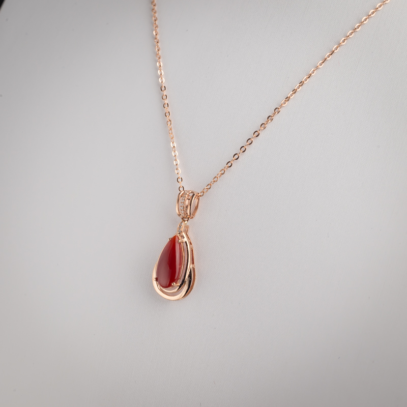 18K金镶钻日本阿卡红珊瑚吊坠-红掌柜