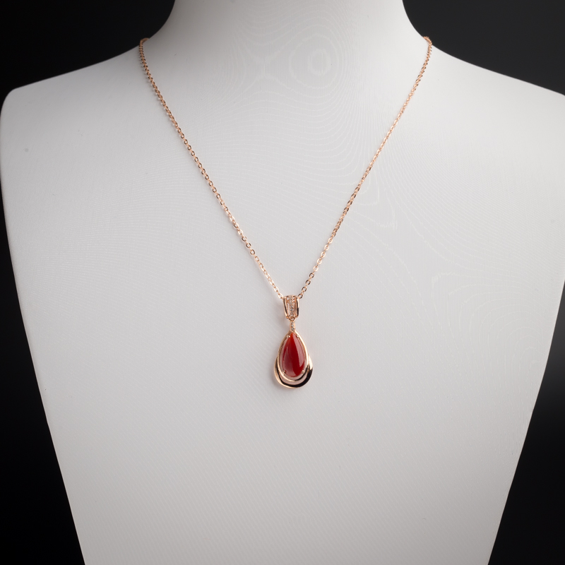 18K金镶钻日本天然阿卡红珊瑚吊坠-红掌柜