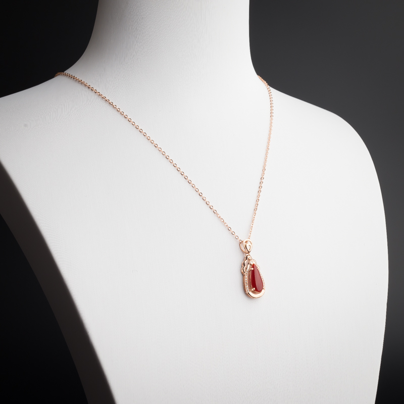 18K金镶钻天然阿卡红珊瑚吊坠-红掌柜