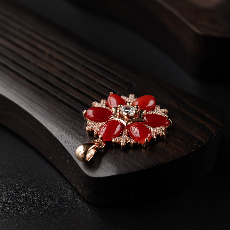 银渡金镶阿卡珊瑚吊坠-红掌柜