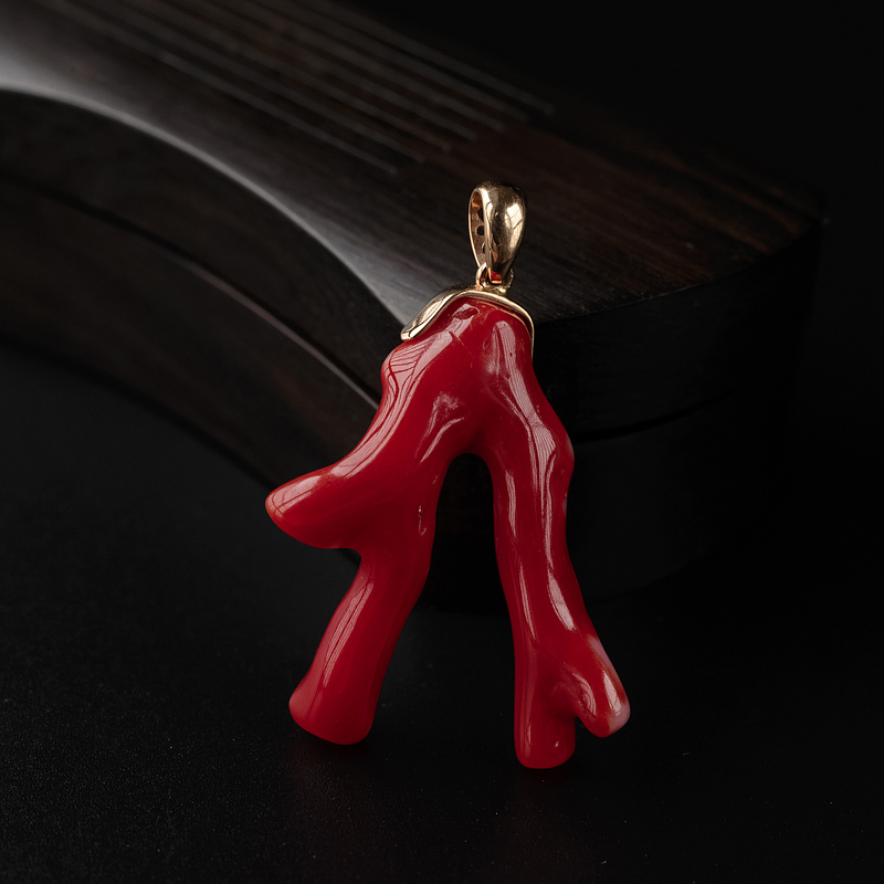 18K金镶阿卡珊瑚吊坠-红掌柜