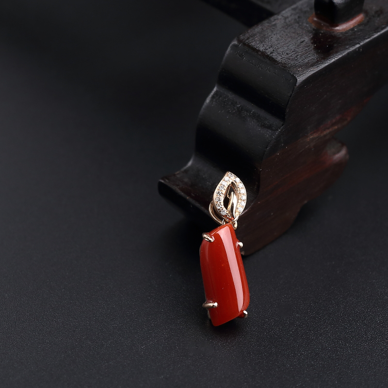 18K金镶钻红珊瑚吊坠-红掌柜